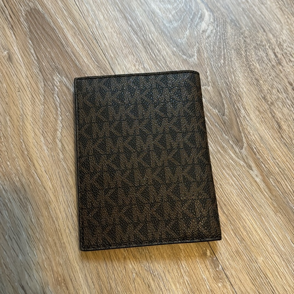 Michael Kors Black Brown Logo Passport Wallet with Gold Logo - Picture 3 of 3